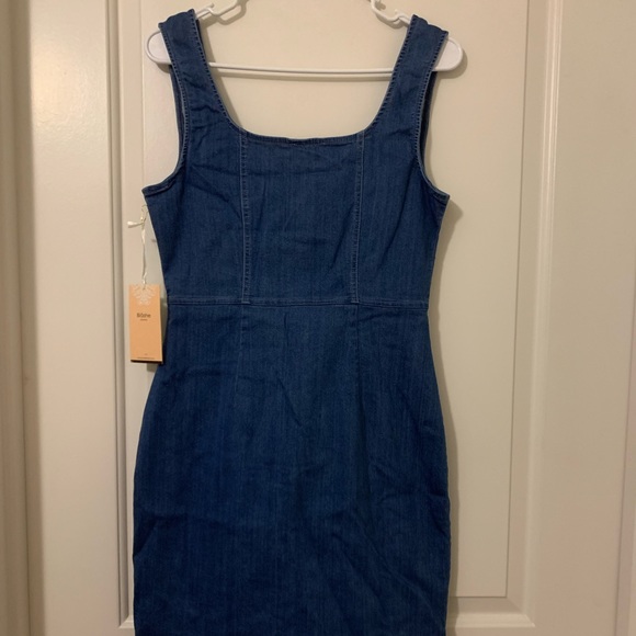 Chambray Dress - Picture 5 of 10